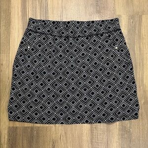 Jones New York size M skirt with shorts underneath